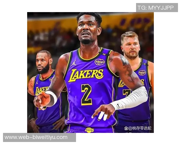 湖人训练营亮点频现替补阵容超越主力范德比尔特健康回归助力球队